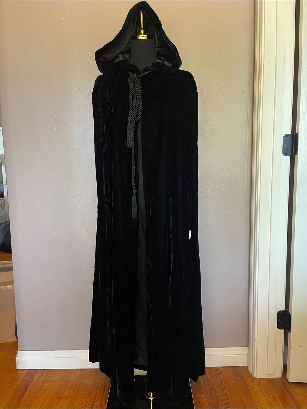 Vtg 80s 90s Halston III Black Velvet Hooded Cloak Cape One Size Opera Goth